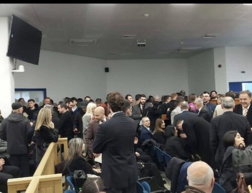 Το ΠΡΑΣΙΝΟ ΚΙΝΗΜΑ για την δίκη των ΤΕΜΠΩΝ: Ανίκανη κυβέρνηση, ανεπαρκείς αίθουσες, ελλιπής δικαιοσύνη